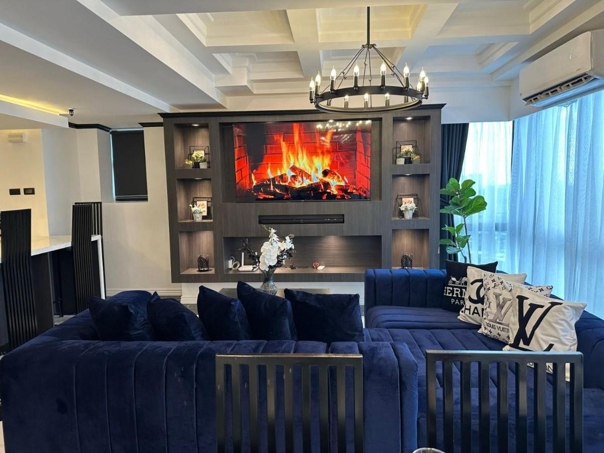 Hidden Gem at Makati Apartment Manila Bagian luar foto