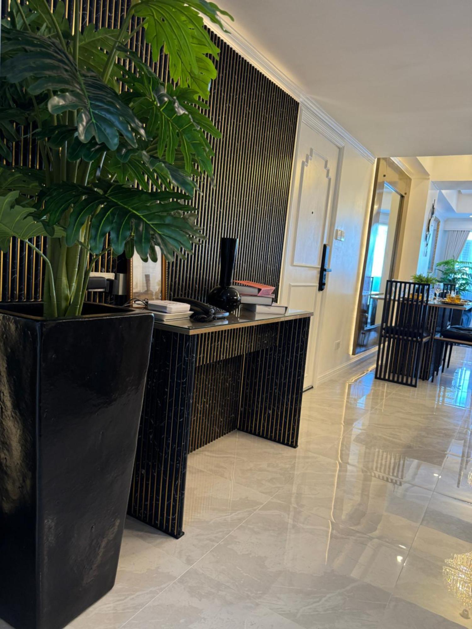 Hidden Gem at Makati Apartment Manila Bagian luar foto